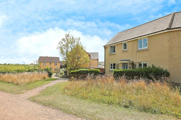 3 Bedroom Semi-Detached House For Sale In Drove Gardens, Great Cambourne, Cambridge, CB23