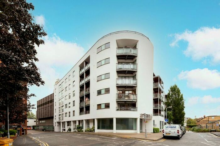 2 Bedroom Flat To Rent In The Bittoms, Kingston, Kingston Upon Thames, KT1