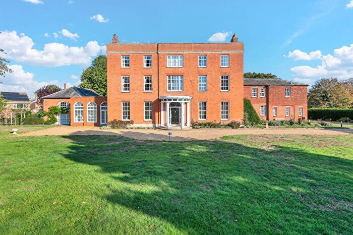 1 Bedroom Flat For Sale In High Street, Broom, SG18