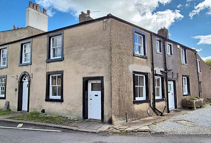 2 Bedroom Cottage For Sale In Littlemoor, Clitheroe, BB7