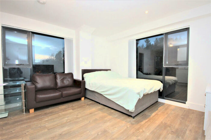 Apartment To Rent In Cardinal Court, Scholes Street, Oldham, Lancashire, OL1