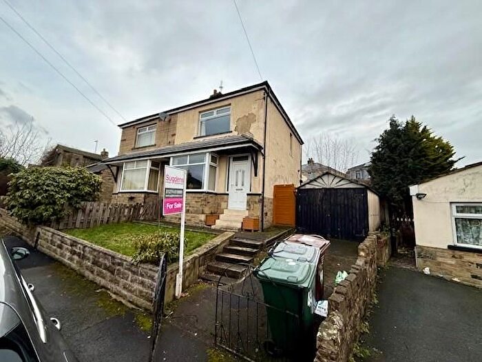 2 Bedroom Semi Detached House For Sale In Thornhill Drive, Shipley, BD18