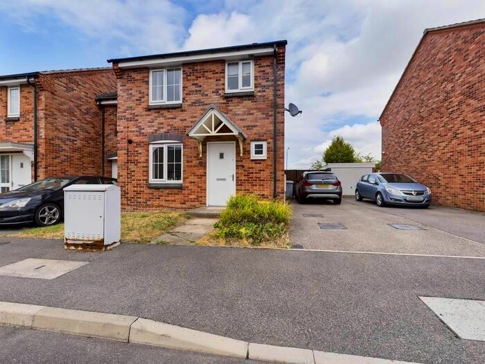 3 Bedroom Detached House To Rent In The Fields, Rainworth, Mansfield, NG21