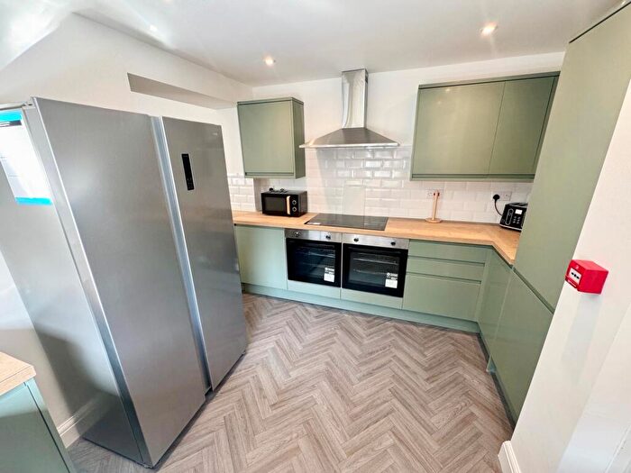 6 Bedroom End Of Terrace House To Rent In Salem Street, Jarrow, NE32