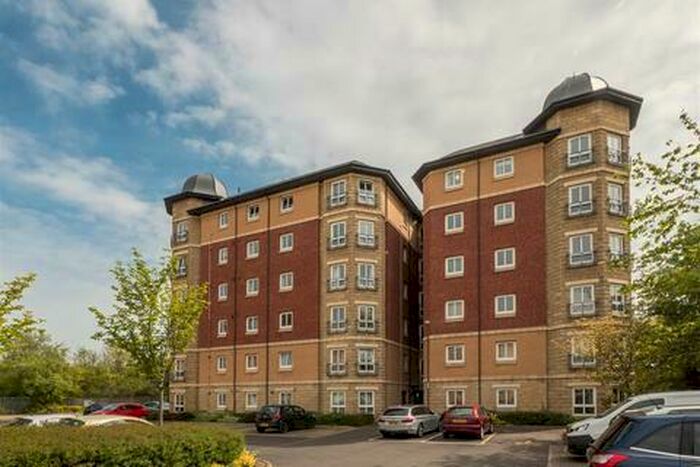 2 Bedroom Flat To Rent In St Clair Road, Leith, Edinburgh, EH6