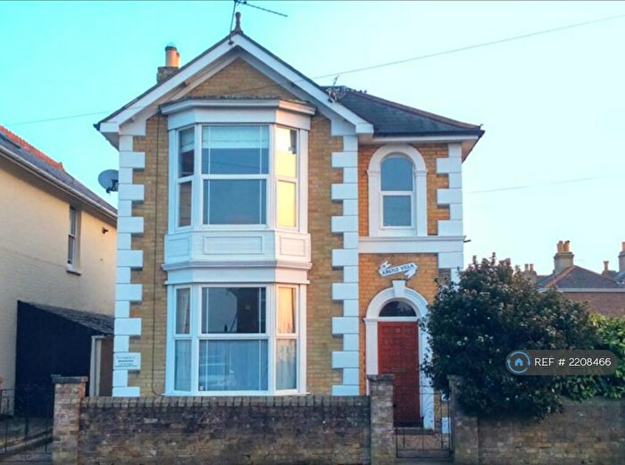 2 Bedroom Flat To Rent In Argyll Street, Ryde, PO33
