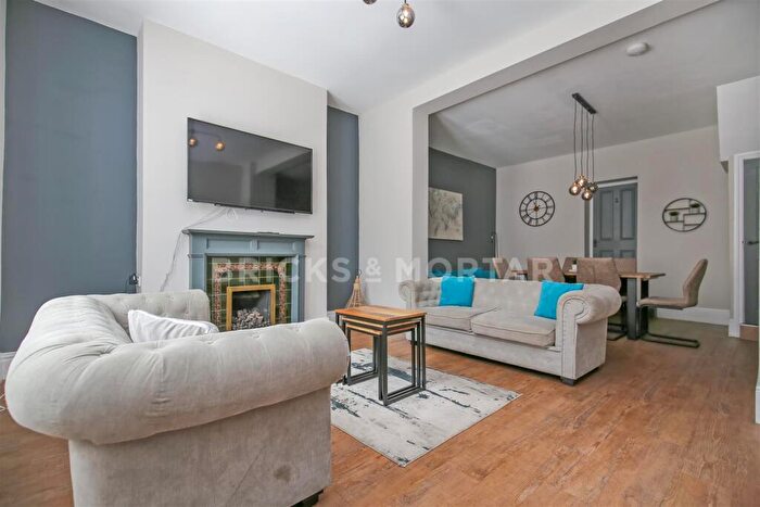 6 Bedroom Town House To Rent In (£pppw) Clayton Park Square, Jesmond, Newcastle Upon Tyne, NE2