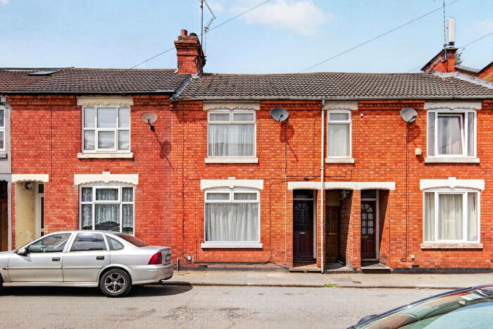 2 Bedroom Terraced House For Sale In Regent Street, Kettering, NN16