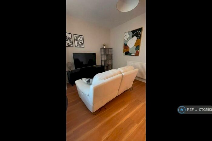 1 Bedroom Flat To Rent In Upper Newtownards Road, Belfast, BT4
