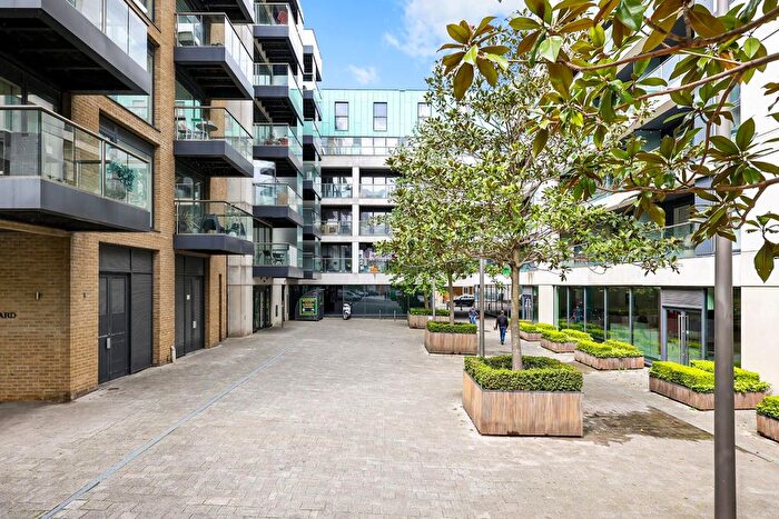 2 Bedroom Flat For Sale In Dance Square, Clerkenwell, EC1V