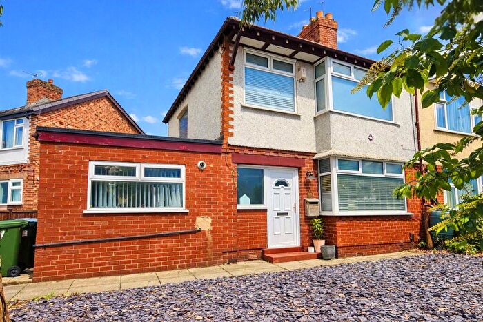 3 Bedroom Semi-Detached House For Sale In Trinity Grove, Crosby, L23