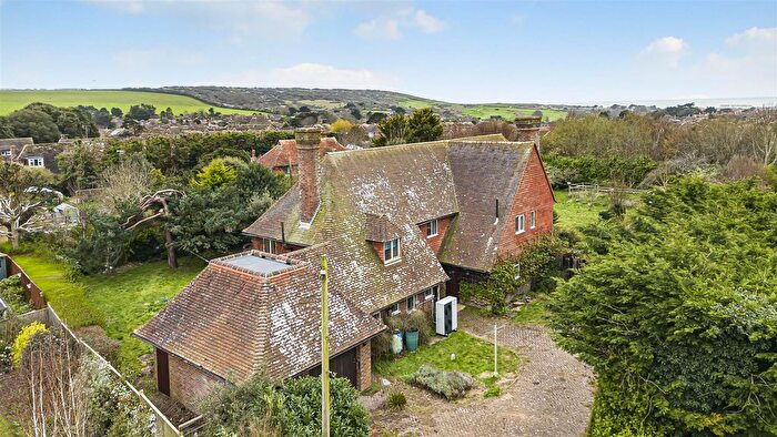 4 Bedroom Detached House For Sale In Chyngton Lane, Seaford, BN25