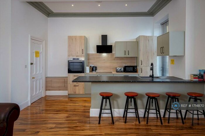 1 Bedroom Flat To Rent In Clifton Drive North, Lytham Saint Annes, FY8