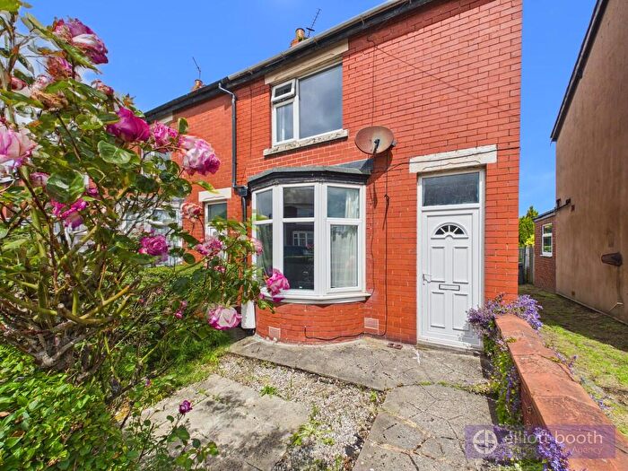 3 Bedroom End Of Terrace House For Sale In Marsden Road, Blackpool, FY4