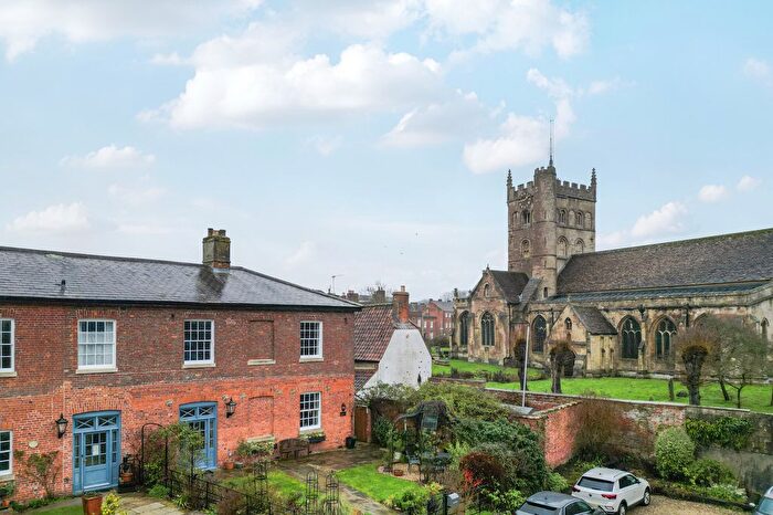 3 Bedroom Town House For Sale In St. Johns Court, Devizes, SN10