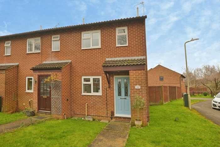 2 Bedroom Detached House For Sale In Manorfield, Ashford, Kent, TN23