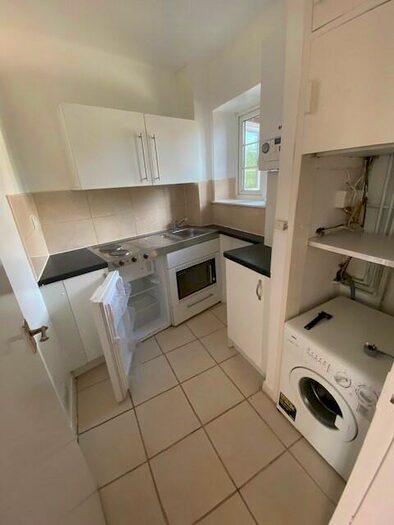 Studio To Rent In Archers, Archers Road, Southampton, Hampshire, SO15