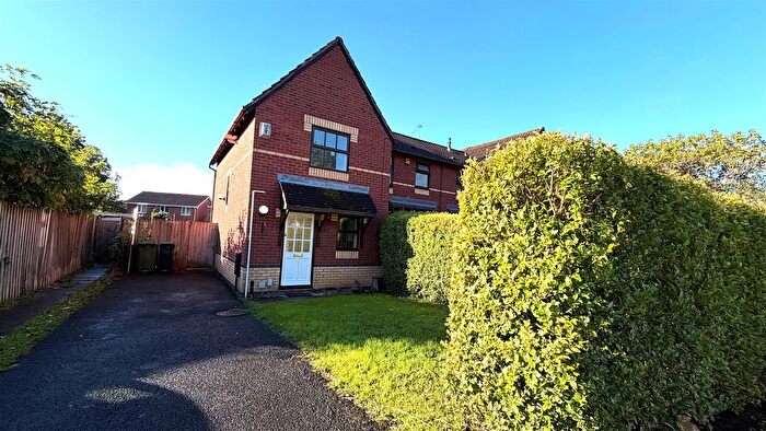 2 Bedroom End Terrace House To Rent In Meadow Road, Droitwich, WR9