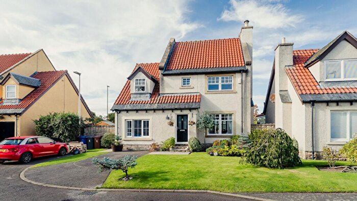 4 Bedroom Detached House For Sale In Thornyhall, Dalkeith, EH22