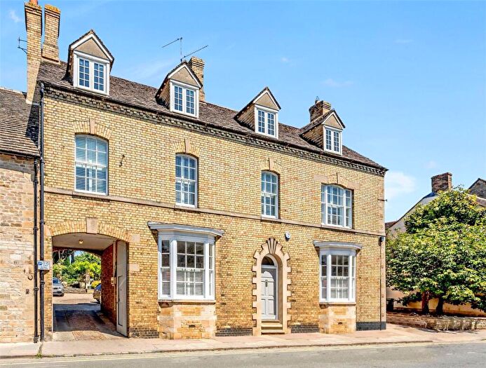 6 Bedroom House For Sale In West Street, Oundle, PE8