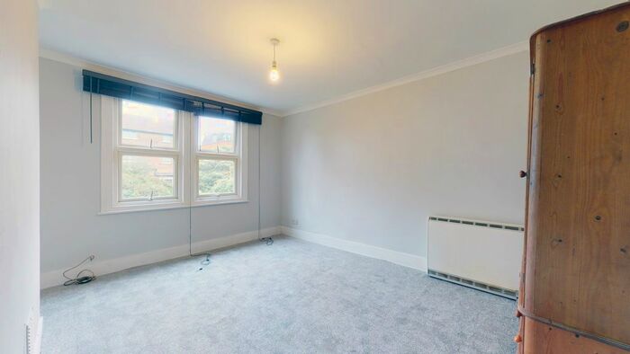 Studio To Rent In Nemoure Road, London, W3