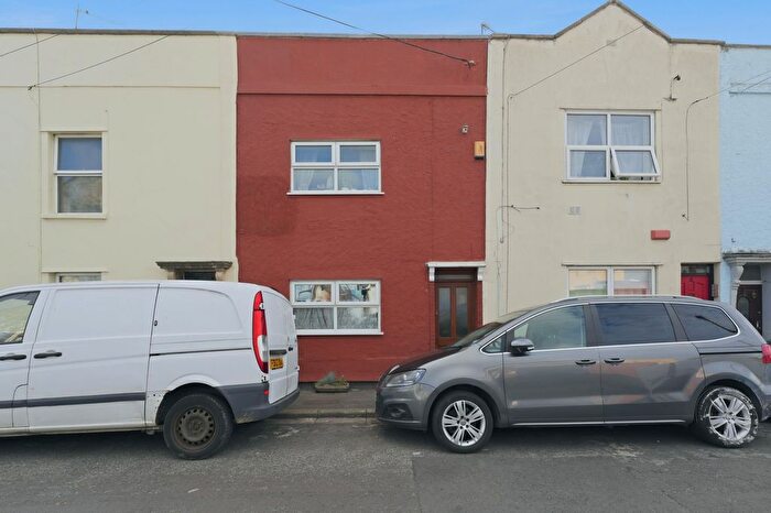 3 Bedroom Terraced House For Sale In Belmont Street, Bristol, BS5