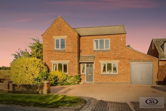 4 Bedroom Detached House For Sale In Stoneley Road, Coppenhall, Crewe, CW1