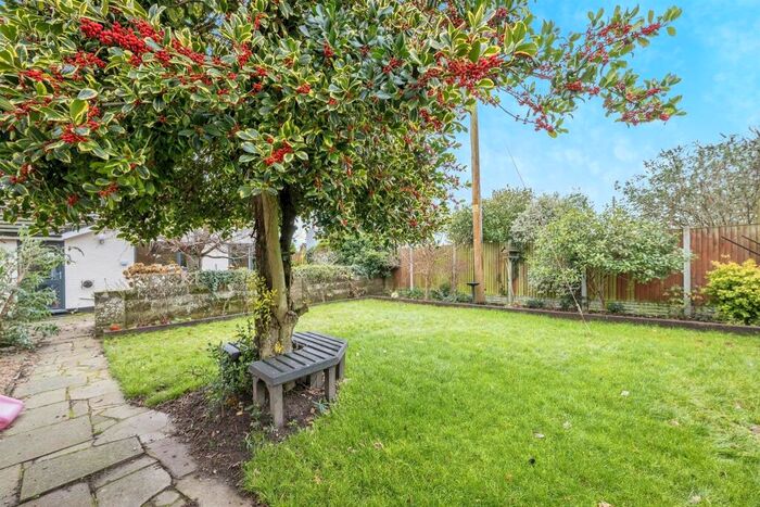 4 Bedroom Detached Bungalow For Sale In Taverham Road, Norwich, NR10