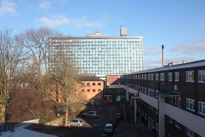 2 Bedroom Flat To Rent In Kendall House, Linnaeus Street, HU3