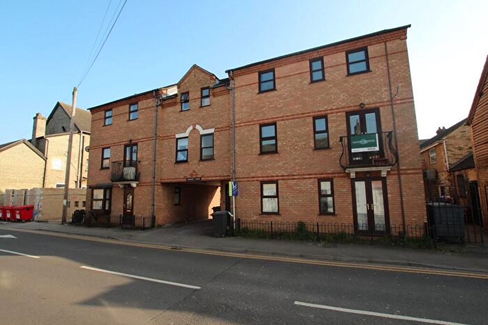 2 Bedroom Apartment To Rent In Church Street, Biggleswade, SG18