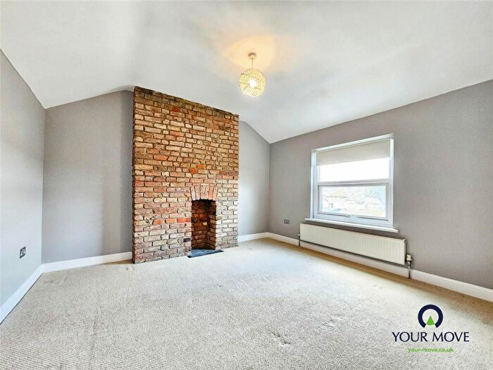 1 Bedroom Flat For Sale In Belmont Road, Broadstairs, Kent, CT10