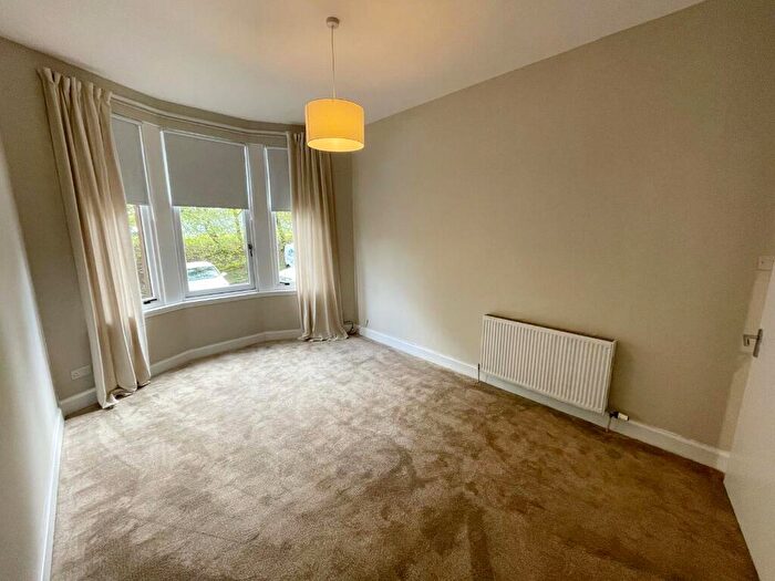 2 Bedroom Flat To Rent In Newton Terrace, Paisley, Renfrewshire, PA1