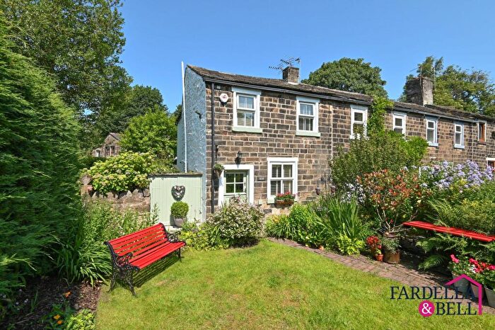 3 Bedroom Cottage For Sale In Delph Square, Burnley, BB10