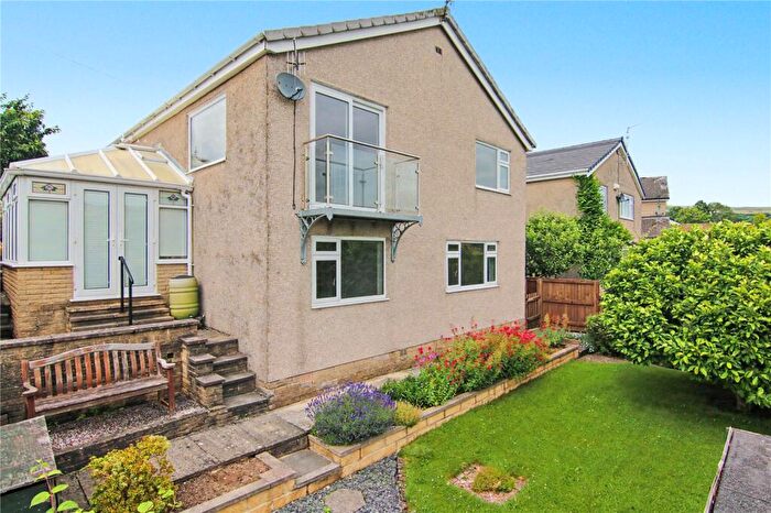 3 Bedroom Detached House For Sale In Aire Valley Drive, Bradley, BD20
