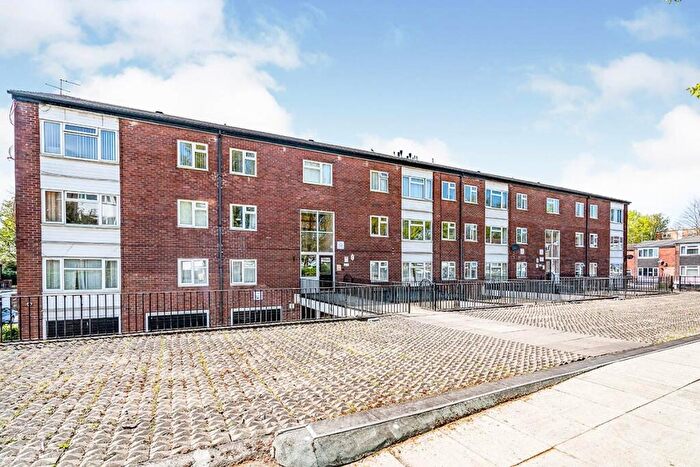 2 Bedroom Apartment To Rent In Chomlea Manor Claremont Road, Salford, M6