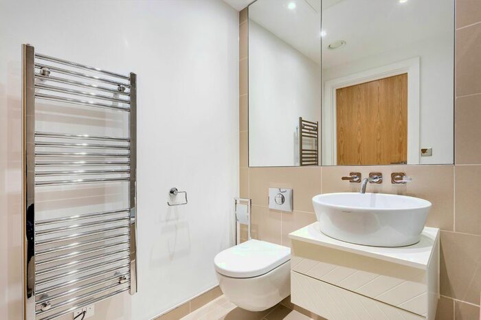 1 Bedroom Flat For Sale In Holland Park Avenue, London, W11
