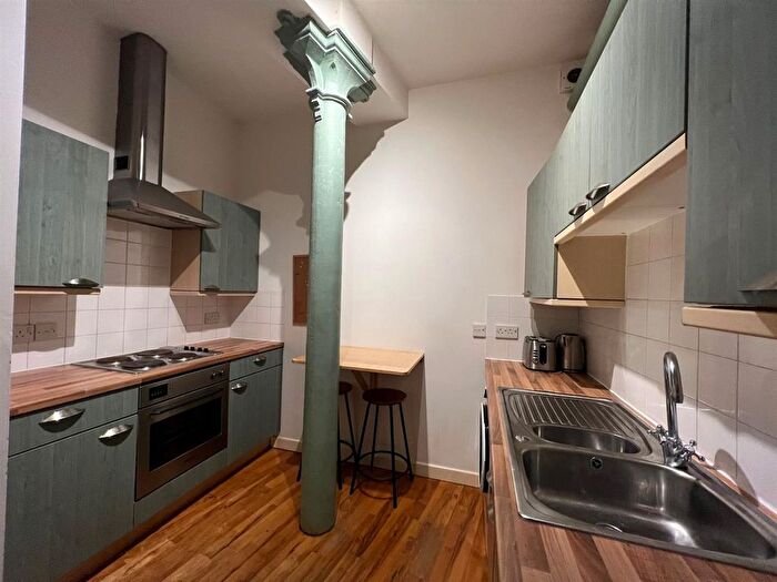 1 Bedroom Flat To Rent In Kingsley House, Newton Street, Manchester, M1