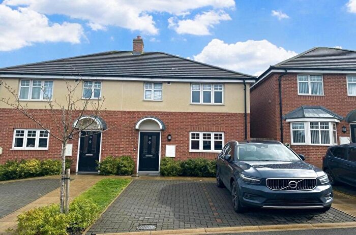 3 Bedroom Semi-Detached House For Sale In Samian Grove, Boothville, Northampton, NN3