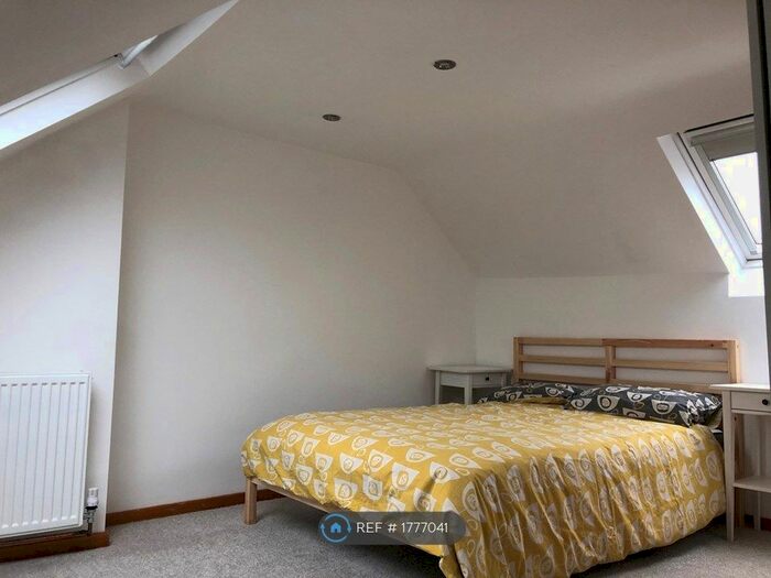 3 Bedroom Terraced House To Rent In Loxley View Road, Sheffield, S10