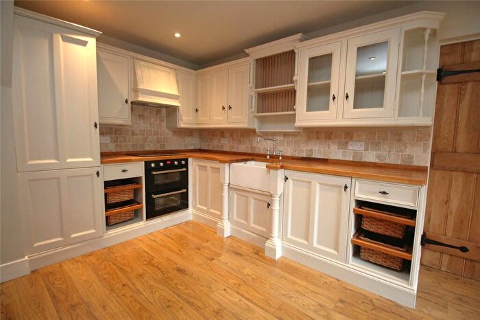 1 Bedroom Maisonette To Rent In Medstead Road, Beech, Alton, Hampshire, GU34