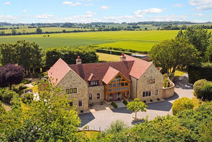 5 Bedroom Detached House For Sale In Winterbourne Bassett, Swindon, SN4