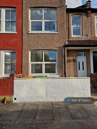 3 Bedroom Terraced House To Rent In Claypole Road, London, E15