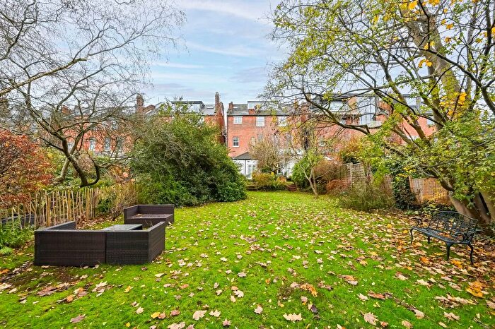 2 Bedroom Flat To Rent In Coolhurst Road, Crouch End, London, N8