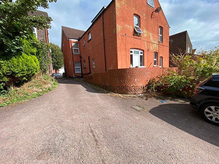 2 Bedroom Flat To Rent In Biscot Road, Luton, LU3