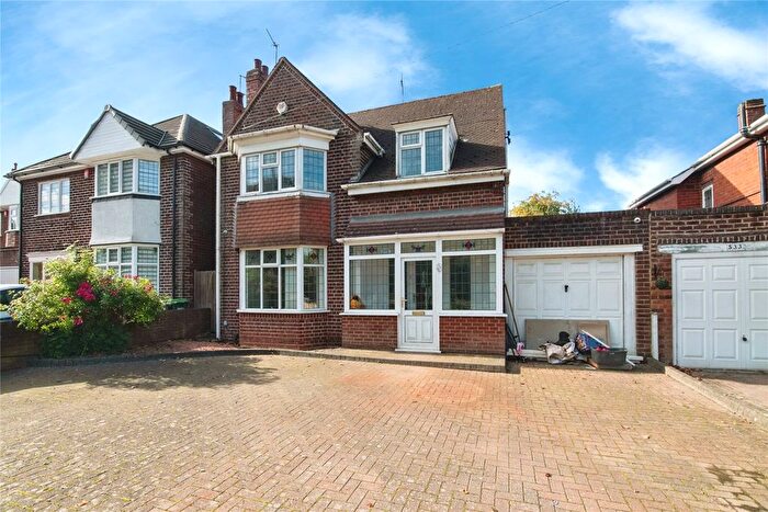 4 Bedroom Link Detached House For Sale In Wolverhampton Road, Oldbury, West Midlands, B68