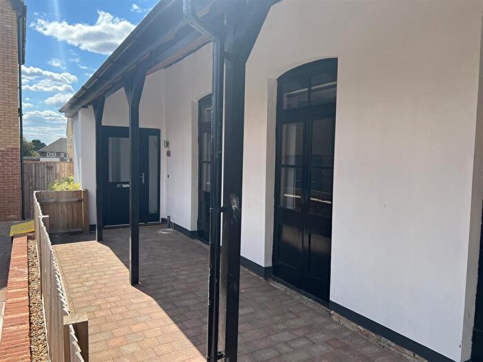 1 Bedroom Apartment To Rent In High Street, London Colney, St. Albans, AL2