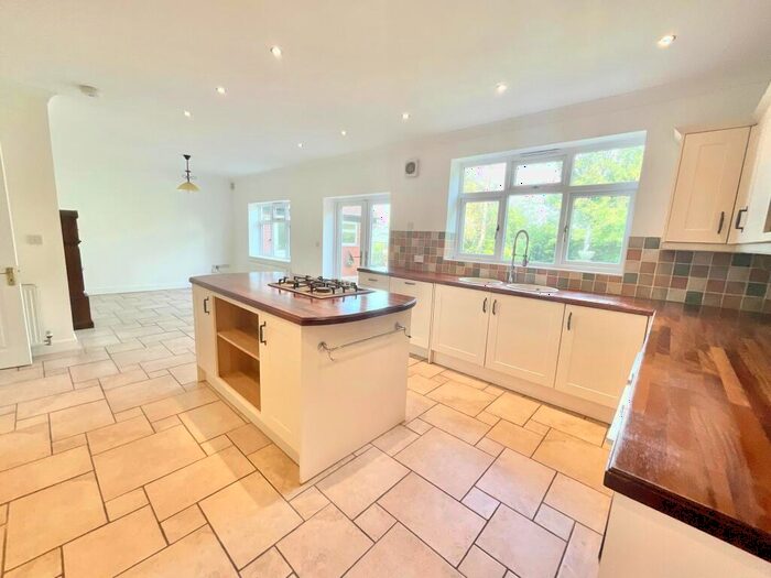 4 Bedroom Detached House For Sale In Chestnut Avenue, Shavington, CW2