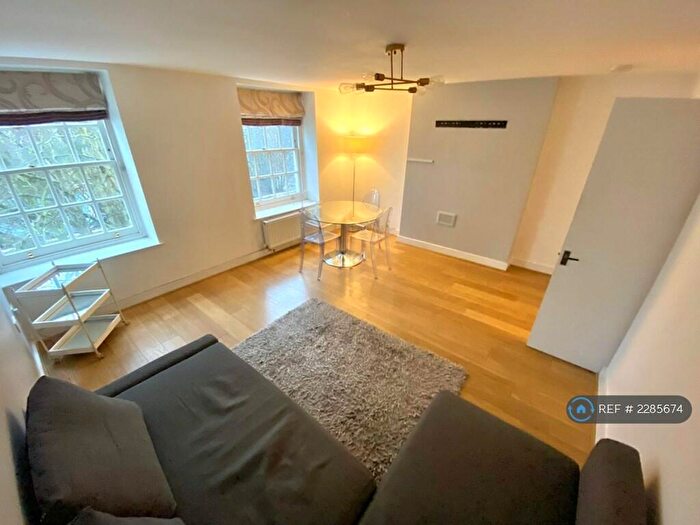 2 Bedroom Maisonette To Rent In Levita House, London, NW1