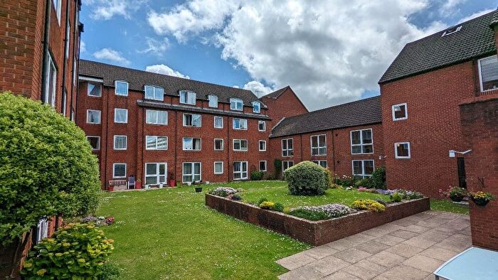 1 Bedroom Flat For Sale In Homewater House, Hulbert Road, Waterlooville, PO7
