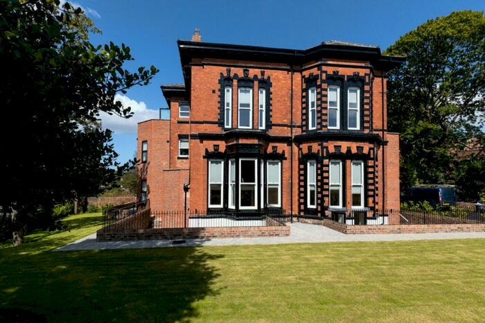 2 Bedroom Apartment To Rent In Parkfield Road, Aigburth, Liverpool, Merseyside, L17